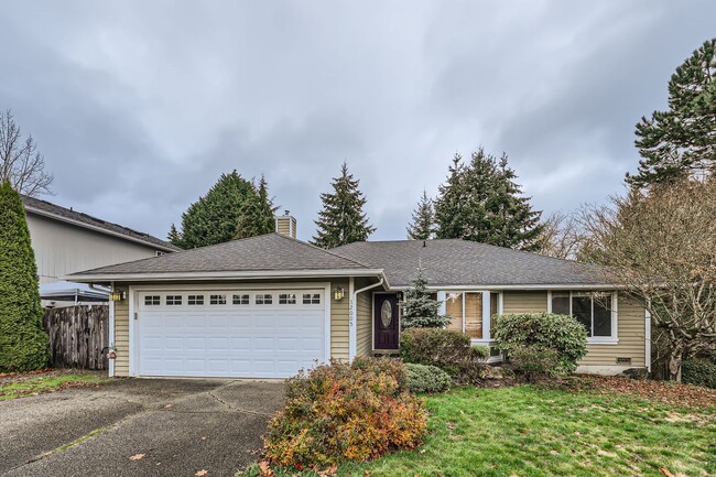 Spacious 3bed/2bath Home in Lake Stevens! - Spacious 3bed/2bath Home in Lake Stevens!