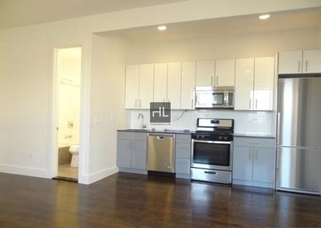 CENTRAL AVENUE / Spacious Bushwick 4 Bed 2... - CENTRAL AVENUE / Spacious Bushwick 4 Bed 2... Apartment Unit 1