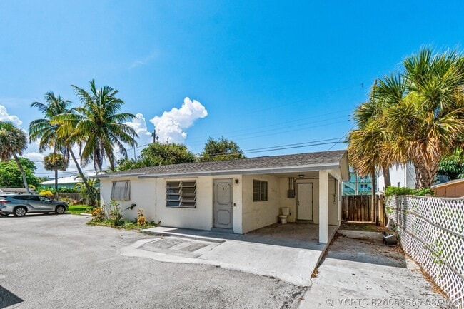 211 Sunrise Ave
