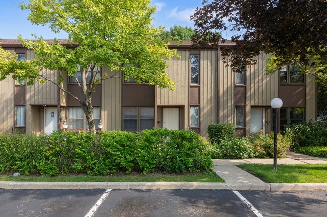 Building Photo - 620 N Hough St Unit A