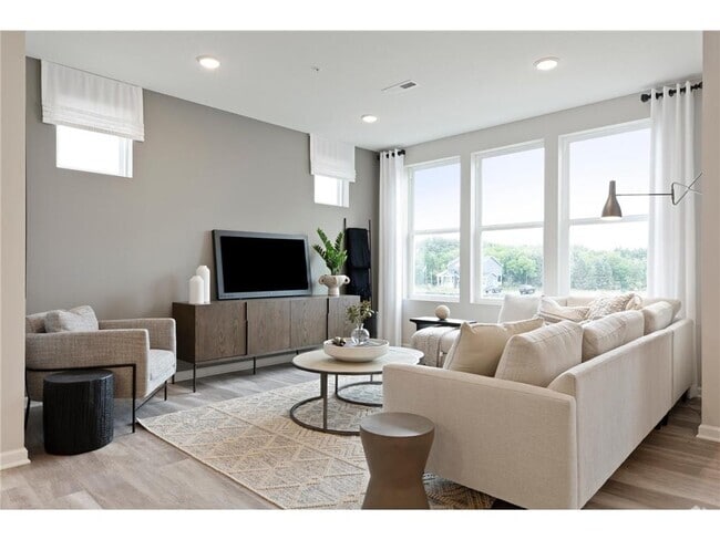 Building Photo - 17975 Giants Wy Rental