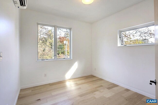 Photo - 1130 E High St Unidad N