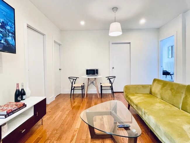 Furnished room/NOT APARTMENT