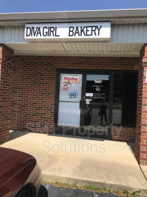 Photo - 702 W Main St