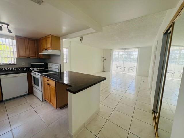 Building Photo - 16410 Miami Dr Unit 209