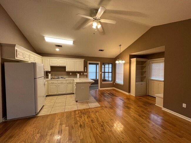 Photo - 9250 Lockhart Rd
