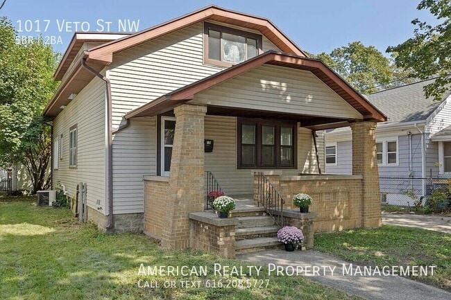 Building Photo - 1017 Veto St NW