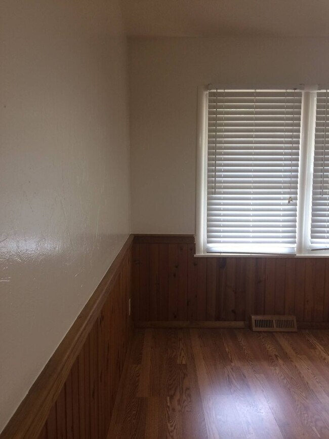 Photo - Perfect Location - Kickapoo High School - ...