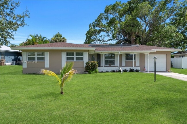 Photo - 246 SE 44th St Casa