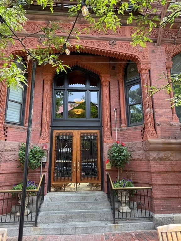 Building Photo - 271 Dartmouth St Unit 2F Rental