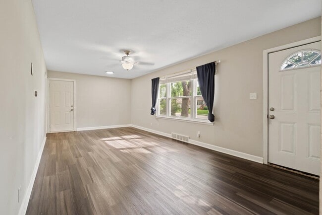 Photo - 8710 Craig Dr