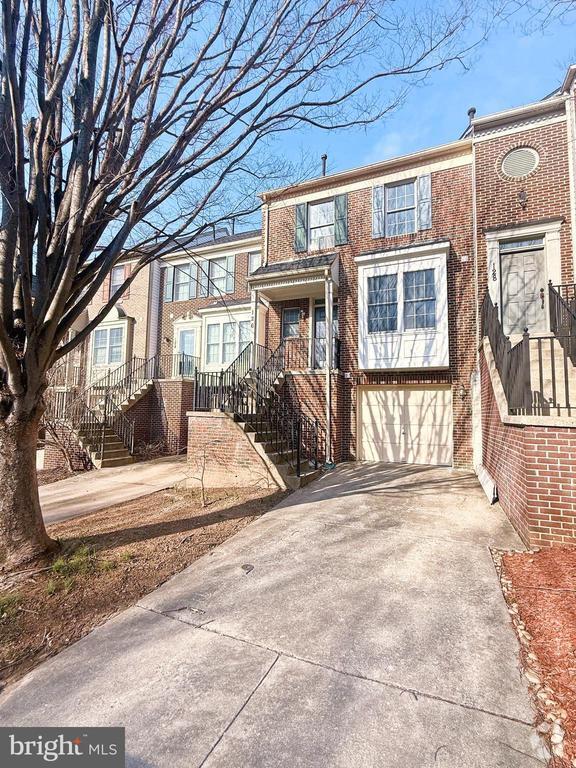 Building Photo - 126 Goucher Terrace Rental