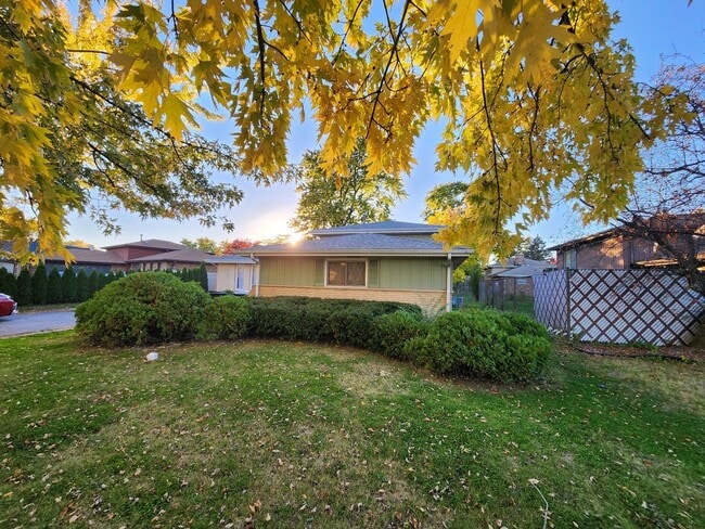 Photo - 16710 Kenwood Ave