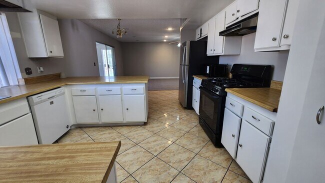 Photo - 389 Summer Creek Ct