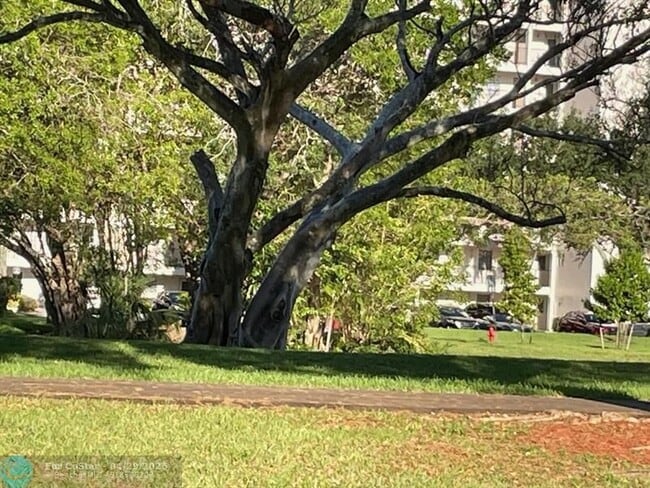 Photo - 605 Oaks Dr Unit 603