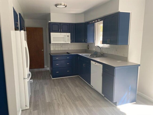 Photo - 2160 Georgetown Blvd