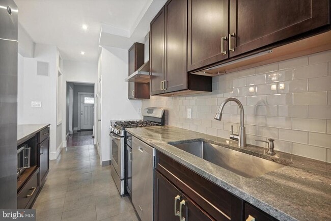 Photo - 1452 Spring Rd NW