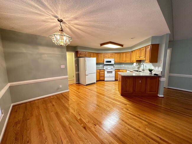 1611 Majesty Dr