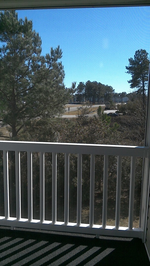 Photo - 3 bedroom/2 bath furnished condo Unit 1E