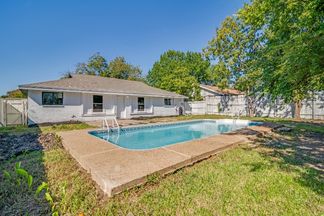 Photo - 1622 Hillwood Dr