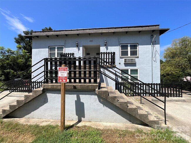 259 Jefferson Ct NE Unit 6