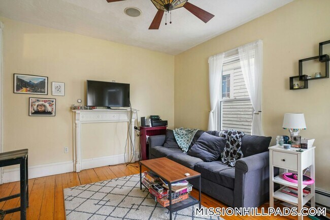 Photo - 68 Calumet St Unit 1