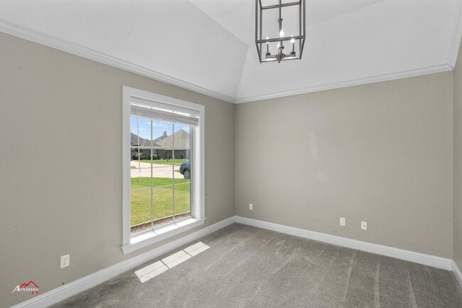 Photo - 608 Labarre Ln