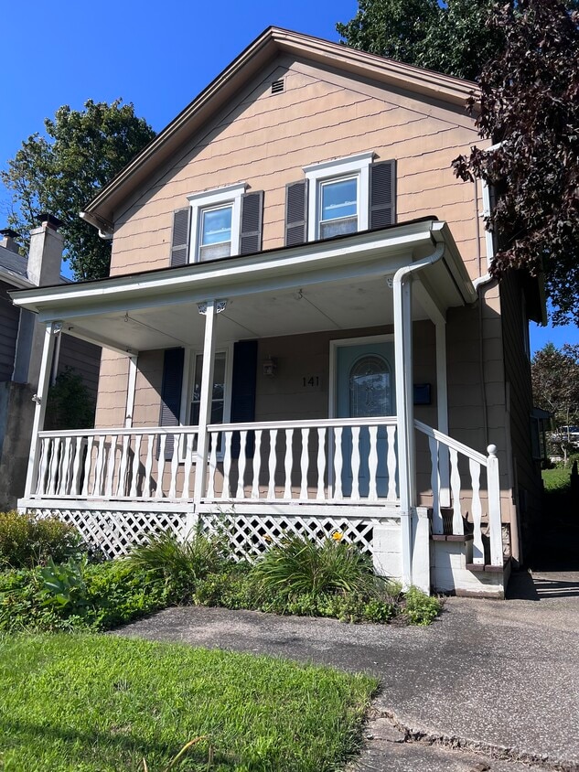 Photo - 141 Washington St (Manlius, NY)