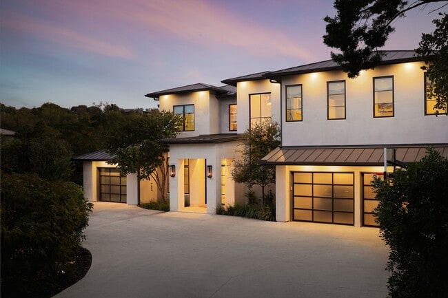 Photo - 101 Stratford Reserve Pl