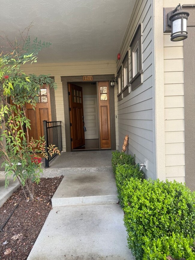 Photo - 2BED 2.5 BATH - TOWNHOME IN A QUIET NEIGHBORHOOD