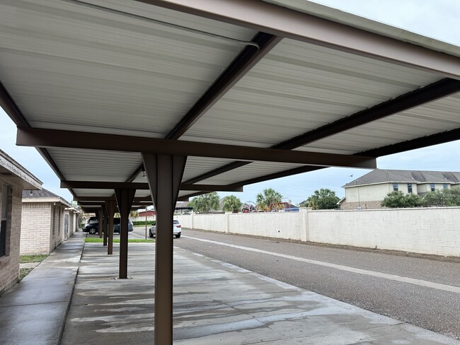 Photo - 1005 Cedarwood Dr Unit 3