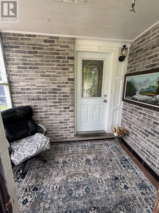 Photo - 29 Horseley Hill Dr