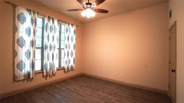 Photo - 588 Deverson Dr