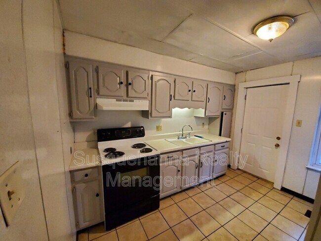Photo - 337 S 15th St