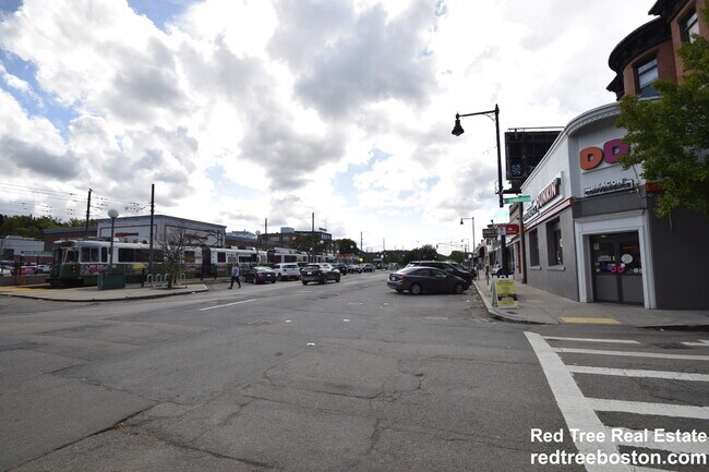 Photo - 1914 Beacon St Unit 2