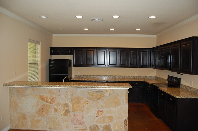 Photo - 3187 Cain Rd