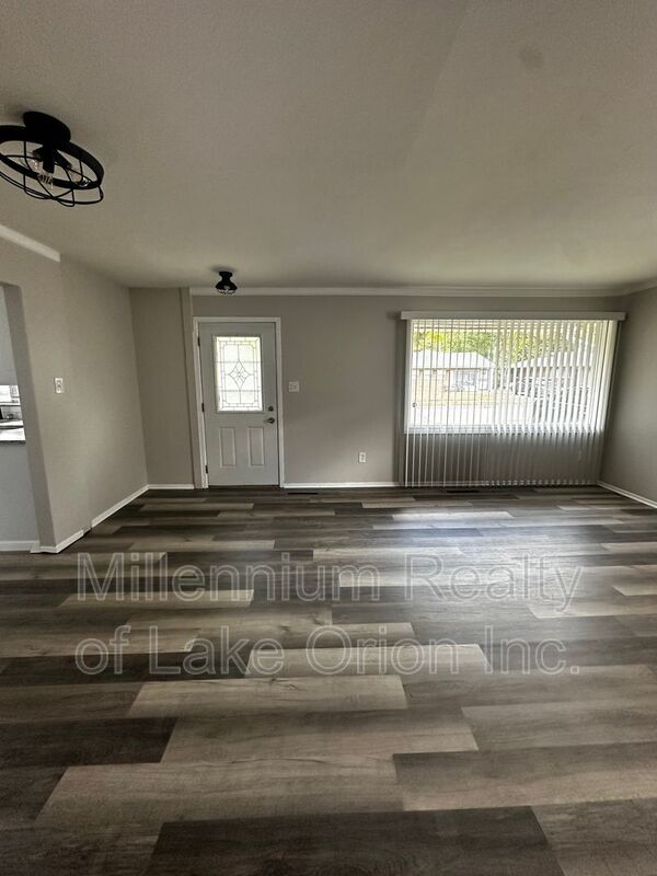 Photo - 22011 Fern St