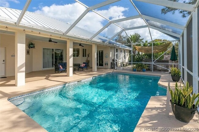 1064 SW Pigeon Plum Way