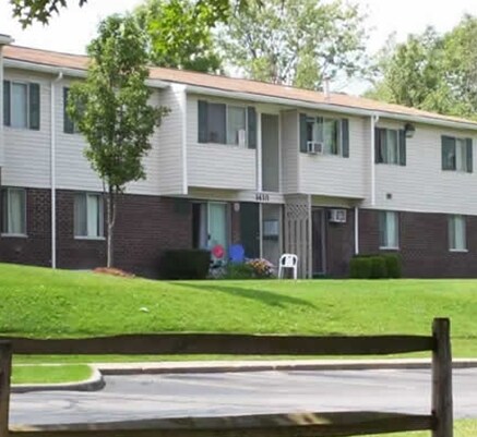 Shenango Park Apartments - Shenango Park Apartments