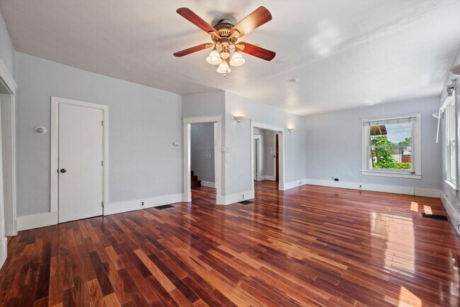 Photo - Perfect 4bd located in the Heart of Englewood
