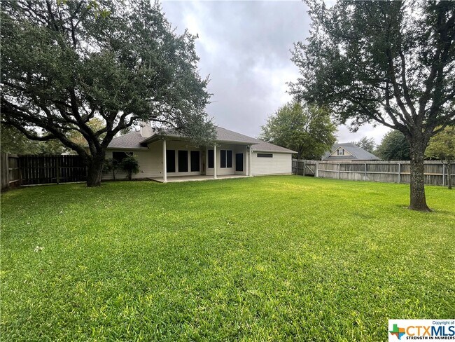 Photo - 5612 Legacy Oaks Dr