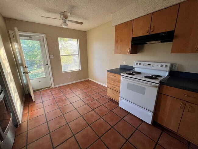 Photo - 304 Highland Estates Dr Unidad 306