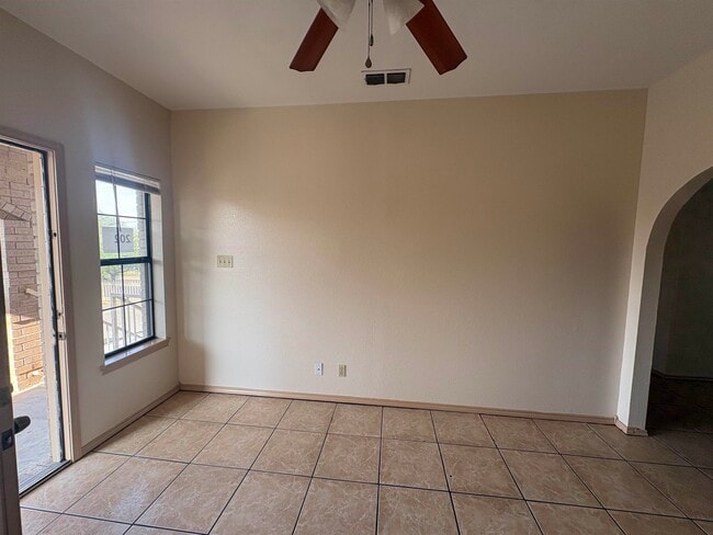 Photo - 4419 Springfield Ave Unit 202