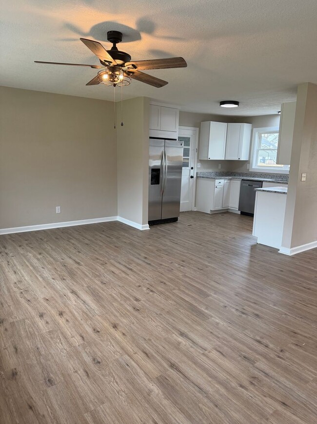 Photo - Freshly updated in East Ridge