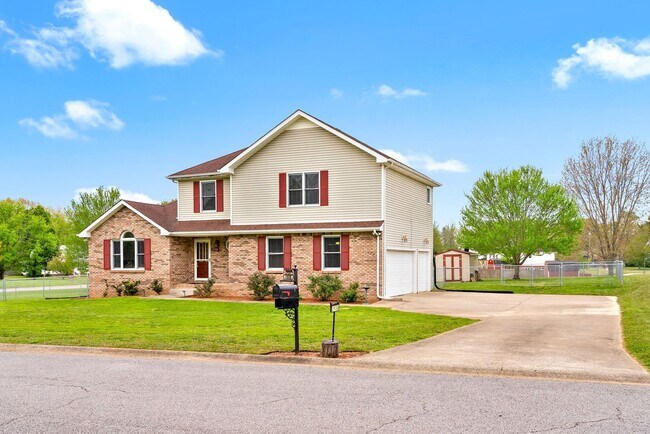 Photo - Pet-Friendly 3BR Home w/ 3-Car Garage, Fir...