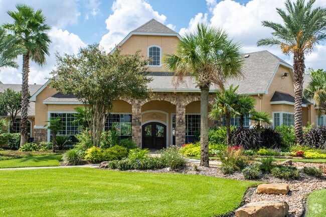 Edificio principal - Trails at Rock Creek