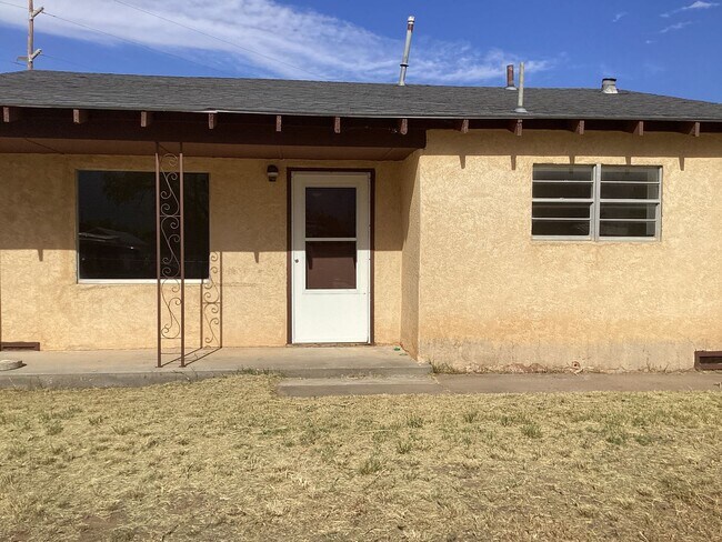 Photo - Located in Portales and near ENMU Campus! ...