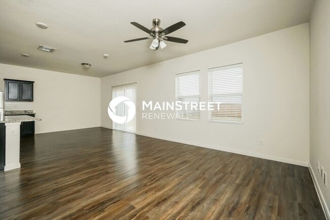 Photo - 3 Bedroom Pet-Friendly Home in SAINT HEDWIG, TX with Main Street Renewal