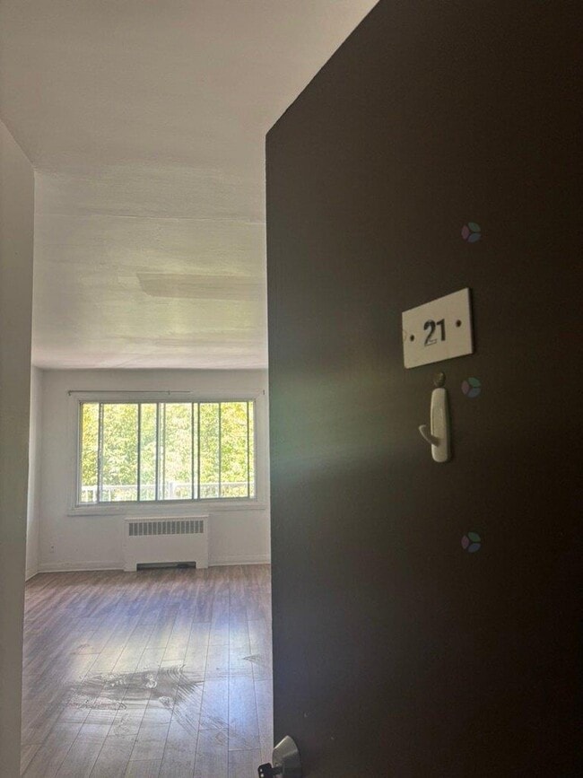 Building Photo - 2805 Pl. de Darlington