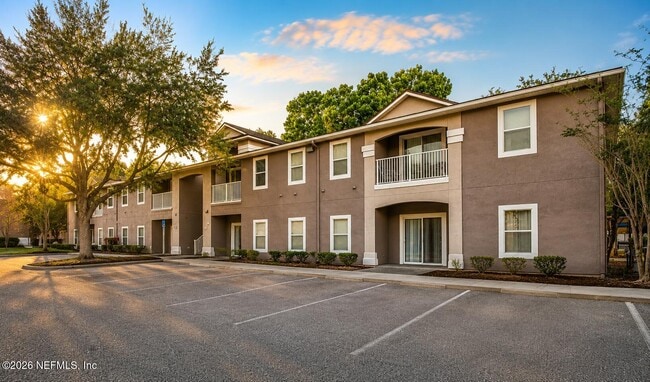 Building Photo - 1423 Manotak Point Dr Unit 102
